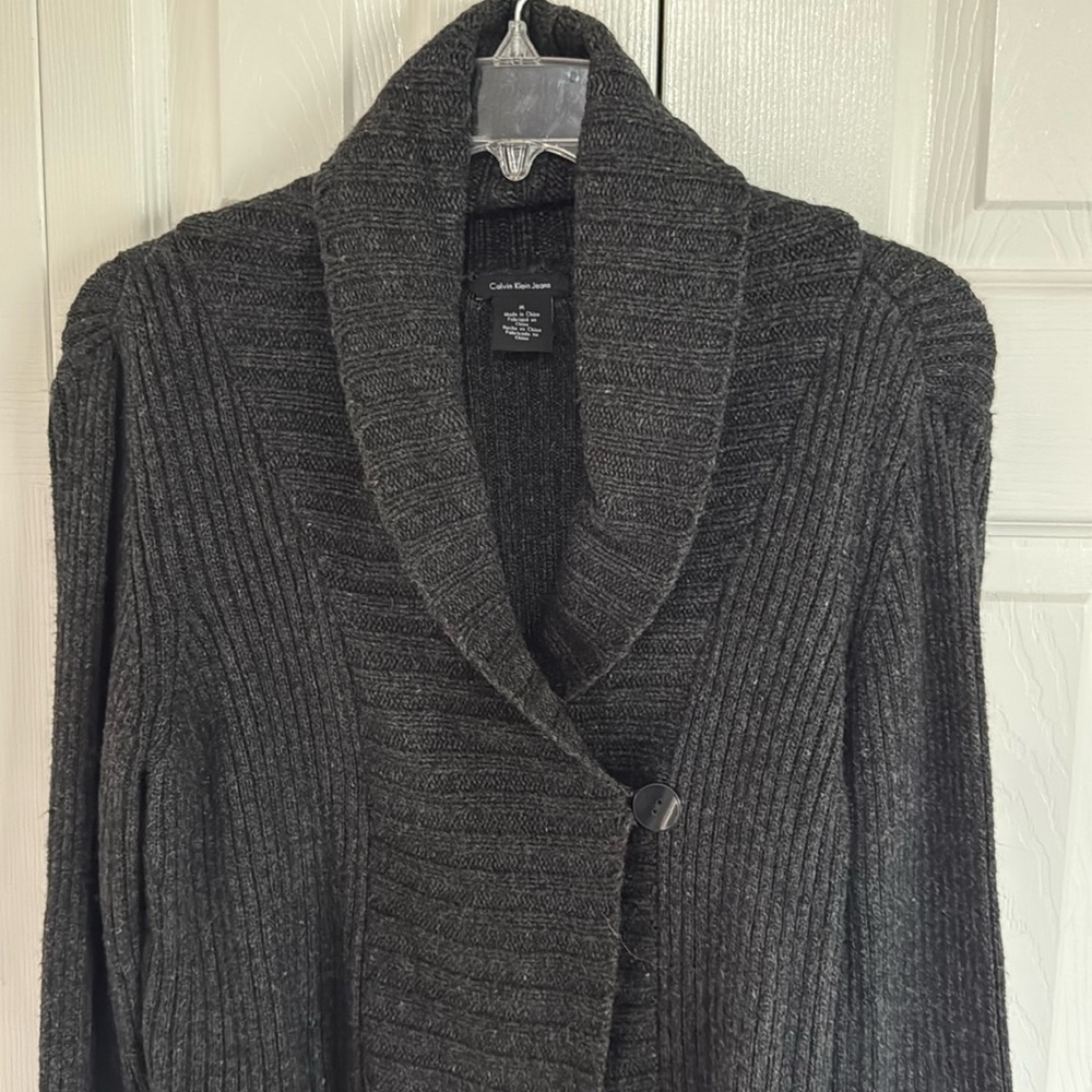 *Gently Worn* Calvin Klein Jeans Charcoal Ribbed 1-Button ClosureCardigan- M